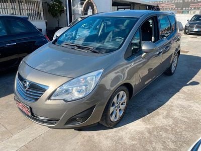 Usata Opel Meriva 120 CV (88 kW) 2011 Marrone Monovolume