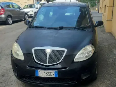 Usata Lancia Ypsilon 60 CV (44 kW) 2007 Nero Utilitaria