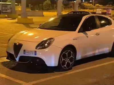 Usata Alfa Romeo Giulietta Distinctive 105 CV (77 kW) 2011 Bianco Utilitaria
