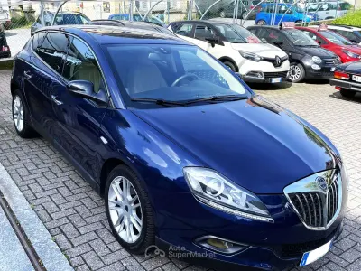 Usata Lancia Delta 150 CV (110 kW) 2009 Blu Utilitaria