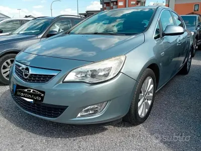 Usata Opel Astra 110 CV (80 kW) 2010 Grigio Berlina