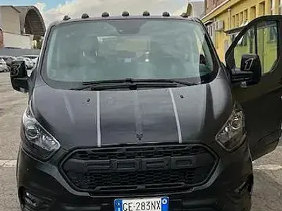 Usata Ford Tourneo Custom 218 CV (160 kW) 2021 Nero Furgone