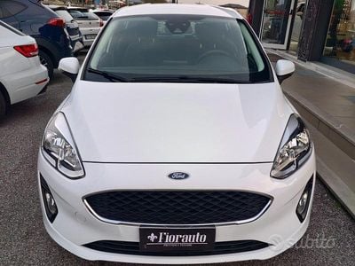 Usata Ford Fiesta 86 CV (63 kW) 2018 Bianco Utilitaria