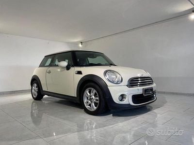 Usata Mini ONE 75 CV (55 kW) 2011 Beige Utilitaria