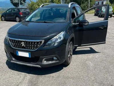 Usata Peugeot 2008 GT-line 110 CV (80 kW) 2017 Nero SUV