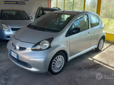 Usata Toyota Aygo Sol 54 CV (39 kW) 2008 Grigio Utilitaria