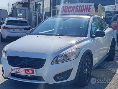 Usata Volvo C30 115 CV (84 kW) 2012 Bianco Utilitaria