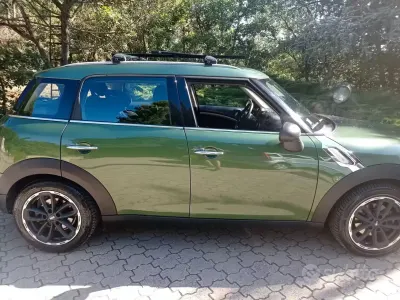 Usata Mini One Countryman 122 CV (89 kW) 2016 Verde SUV