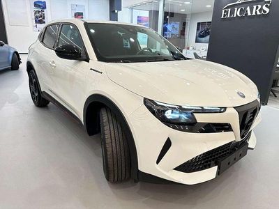 Nuova Alfa Romeo Junior Edizione Speciale 145 CV (106 kW) 2025 Bianco metallizzato SUV