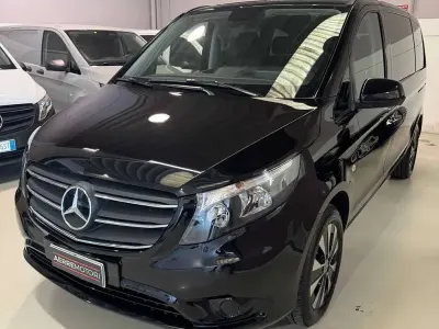 Usata Mercedes Vito 163 CV (119 kW) 2022 Nero ossidiana Furgone
