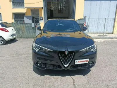 Usata Alfa Romeo Stelvio Sprint 190 CV (139 kW) 2022 Nero SUV