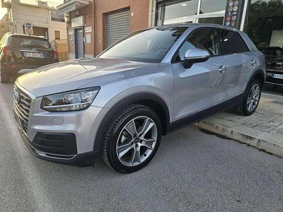 Usata Audi Q2 Business 116 CV (85 kW) 2019 Argento florent metalizzato SUV