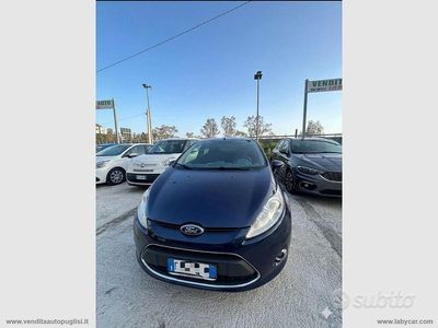 Usata Ford Fiesta Titanium 70 CV (51 kW) 2011 Blu Utilitaria