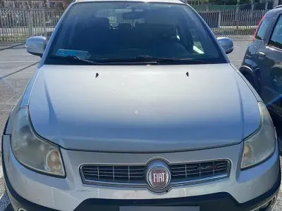 Usata Fiat Sedici Dynamic 135 CV (99 kW) 2012 SUV