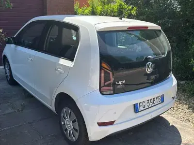 Usata VW up! Move 60 CV (44 kW) 2017 Bianco Utilitaria