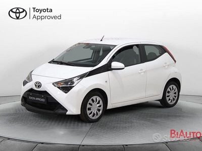 Usata Toyota Aygo X-play 72 CV (52 kW) 2021 Bianco Utilitaria