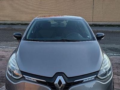 Usata Renault Clio IV Zen 75 CV (55 kW) 2016 Grigio Berlina
