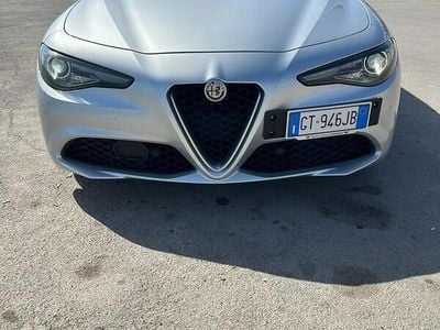 Usata Alfa Romeo Giulia 180 CV (132 kW) 2018 Grigio Berlina