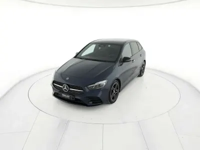 Usata Mercedes B180 Advanced Plus 116 CV (85 kW) 2024 Blu/azzurro Utilitaria
