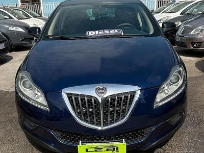 Usata Lancia Delta 120 CV (88 kW) 2010 Blu Utilitaria