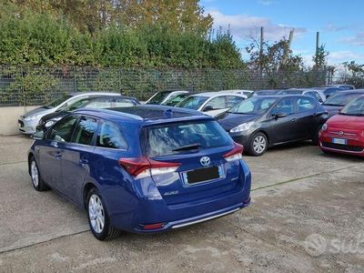 usata Toyota Auris Touring Sports 1.8H 122cv Business,