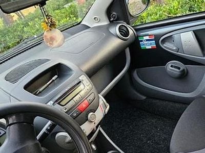 Usata Toyota Aygo 67 CV (49 kW) 2007 Nero Utilitaria