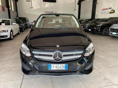 Usata Mercedes B180 109 CV (80 kW) 2015 Nero Monovolume