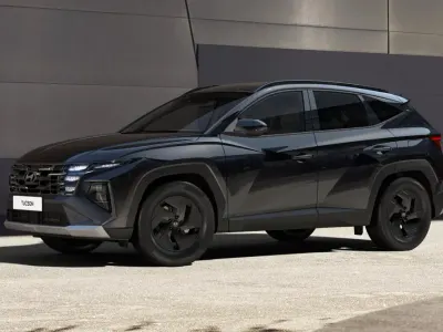 Nuova Hyundai Tucson Blackline 136 CV (100 kW) 2026 Abyss black SUV