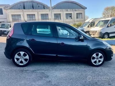 Brugt Renault Scénic III 131 HK (96 kW) 2012 Grå MPV