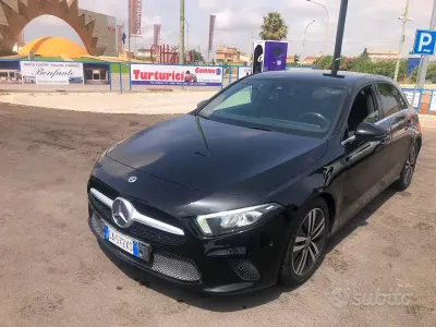 Usata Mercedes A180 Business 116 CV (85 kW) 2020 Nero Berlina