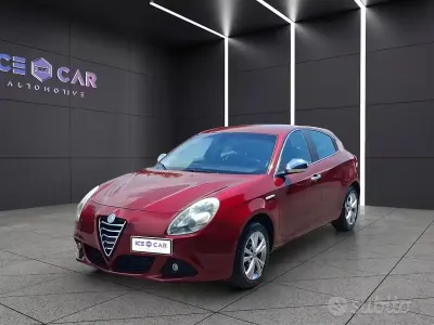 Usata Alfa Romeo Giulietta Distinctive 170 CV (125 kW) 2011 Rosso Utilitaria