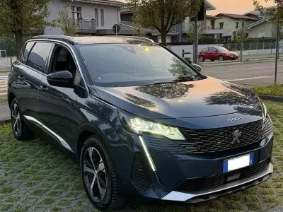Usado Peugeot 5008 Allure 131 CV (96 kW) 2022 SUV