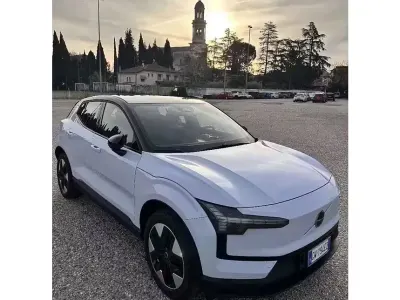 Usata Volvo EX30 75 kW (102 CV) 2024 Bluazzurro SUV