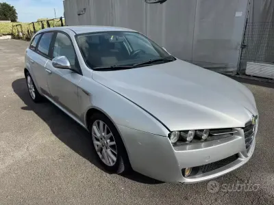 Usado Alfa Romeo 159 Exclusive 150 CV (110 kW) 2006 Gris Familiar