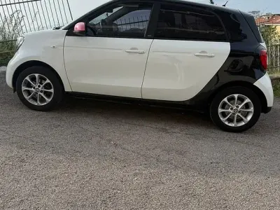 Usata Smart ForFour 71 CV (52 kW) 2020 Bianco Utilitaria