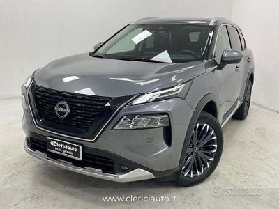 Begagnad Nissan X-Trail Tekna 213 HK (156 kW) 2024 Grå SUV