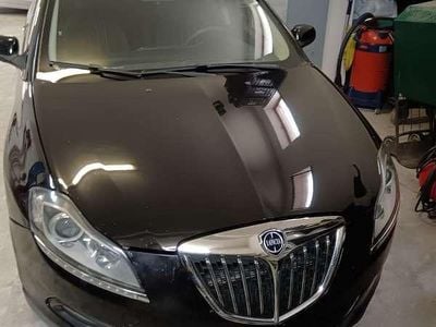 Usata Lancia Delta 120 CV (88 kW) 2010 Nero Utilitaria