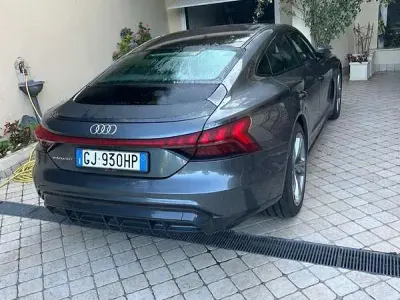 Usata Audi e-tron GT quattro Sport 350 kW (476 CV) 2022 Grigio Berlina