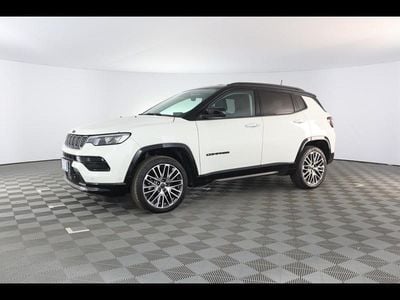 Usata Jeep Compass Summit 131 CV (96 kW) 2024 Bianco / pastello SUV