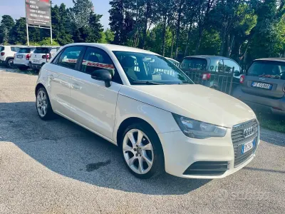 Usata Audi A1 Sportback Ambition 90 CV (66 kW) 2014 Bianco Utilitaria