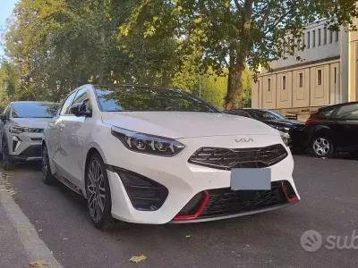 Usata Kia ProCeed GT 204 CV (150 kW) 2022 Bianco Station wagon