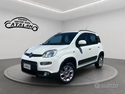 Usata Fiat Panda 4x4 S 75 CV (55 kW) 2014 Bianco Utilitaria