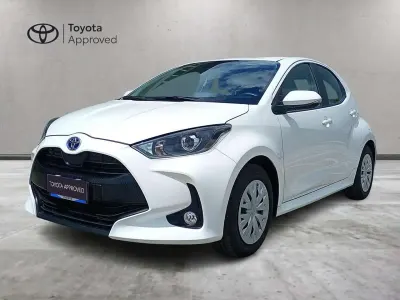 Usata Toyota Yaris Active 92 CV (67 kW) 2023 Super white Utilitaria