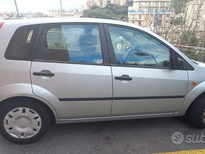 Usata Ford Fiesta 75 CV (55 kW) 2005 Utilitaria
