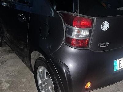 Toyota iQ