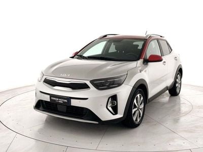 Argento Usata 2022 Kia Stonic Style SUV | 15.900 € (Buon prezzo)
