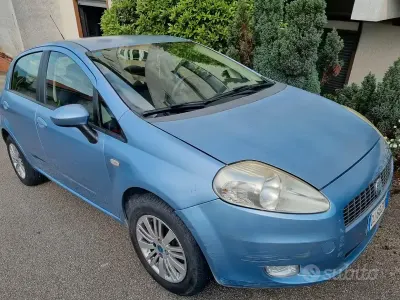 Occasion Fiat Grande Punto 90 ch (66 kW) 2007 Bleue Citadine
