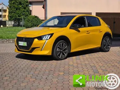 Usata Peugeot 208 GT 102 CV (75 kW) 2022 Giallo Utilitaria