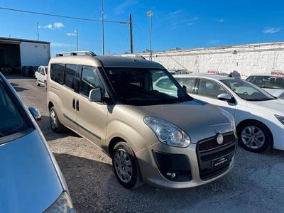 Usata Fiat Doblò 95 CV (69 kW) 2014 Oro Monovolume
