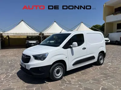 Usata Opel Combo 102 CV (75 kW) 2021 Bianco Monovolume